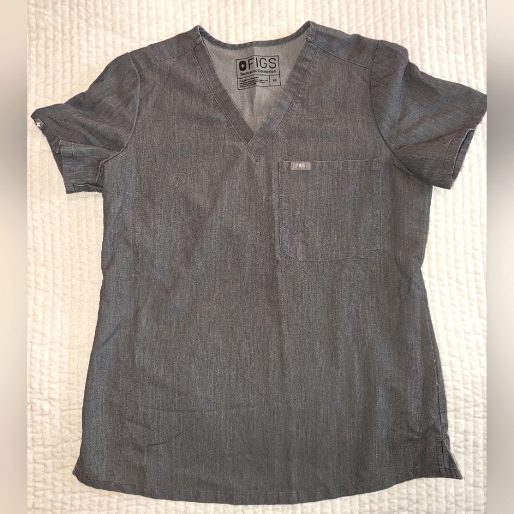 Figs Scrub top